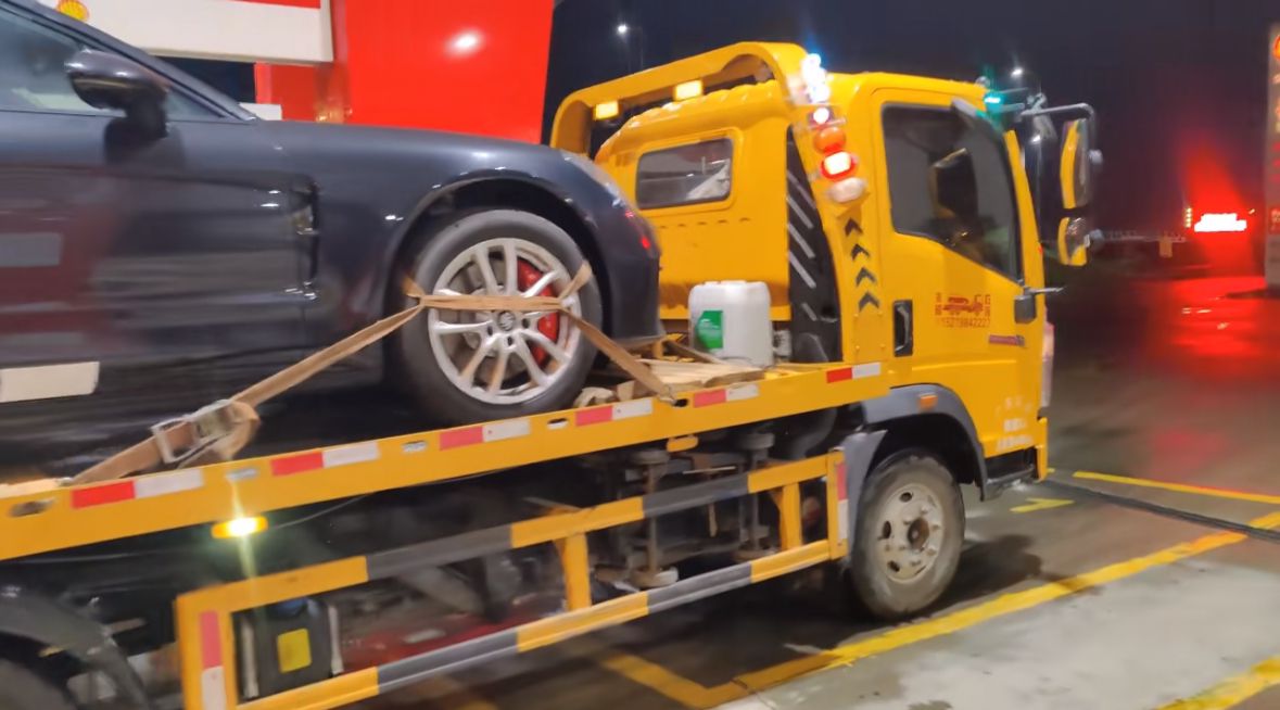 城口行车途中遇到突发状况该如何呼叫道路救援？